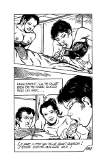 dans les vestiaires du club de gym : page 150